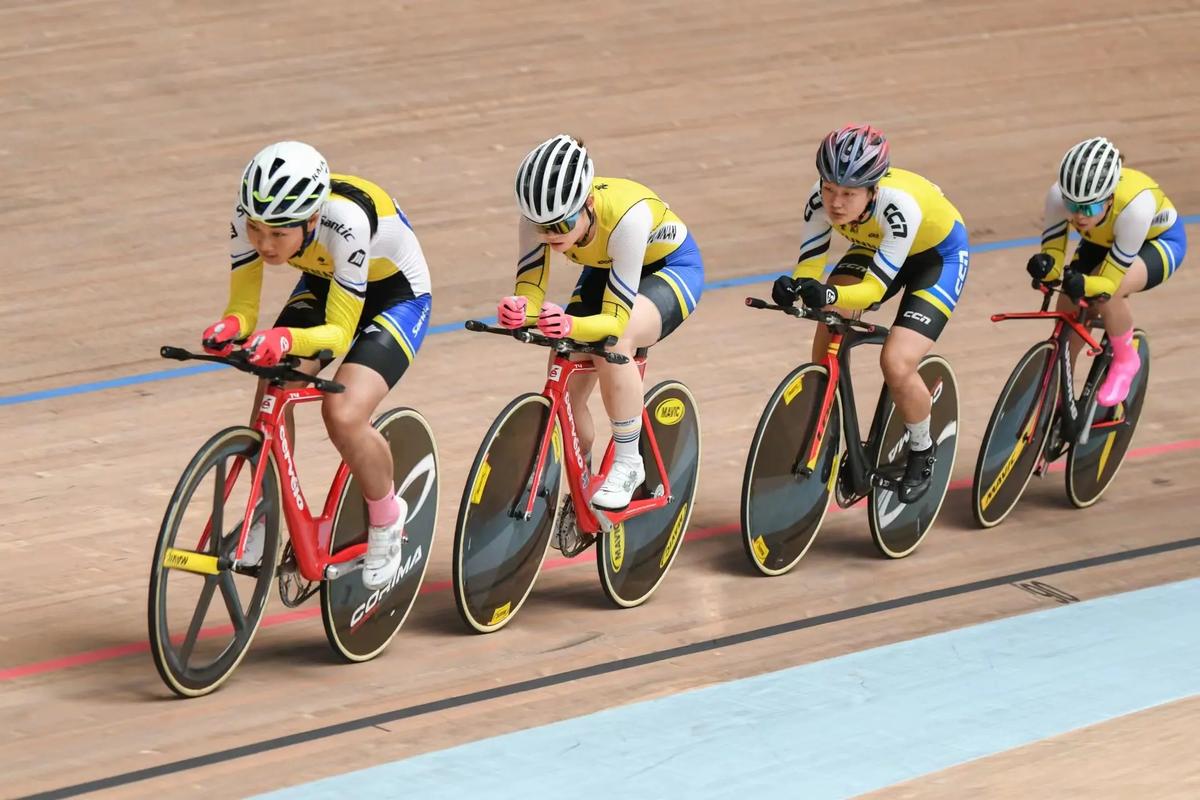 及法律框架 及法律框架